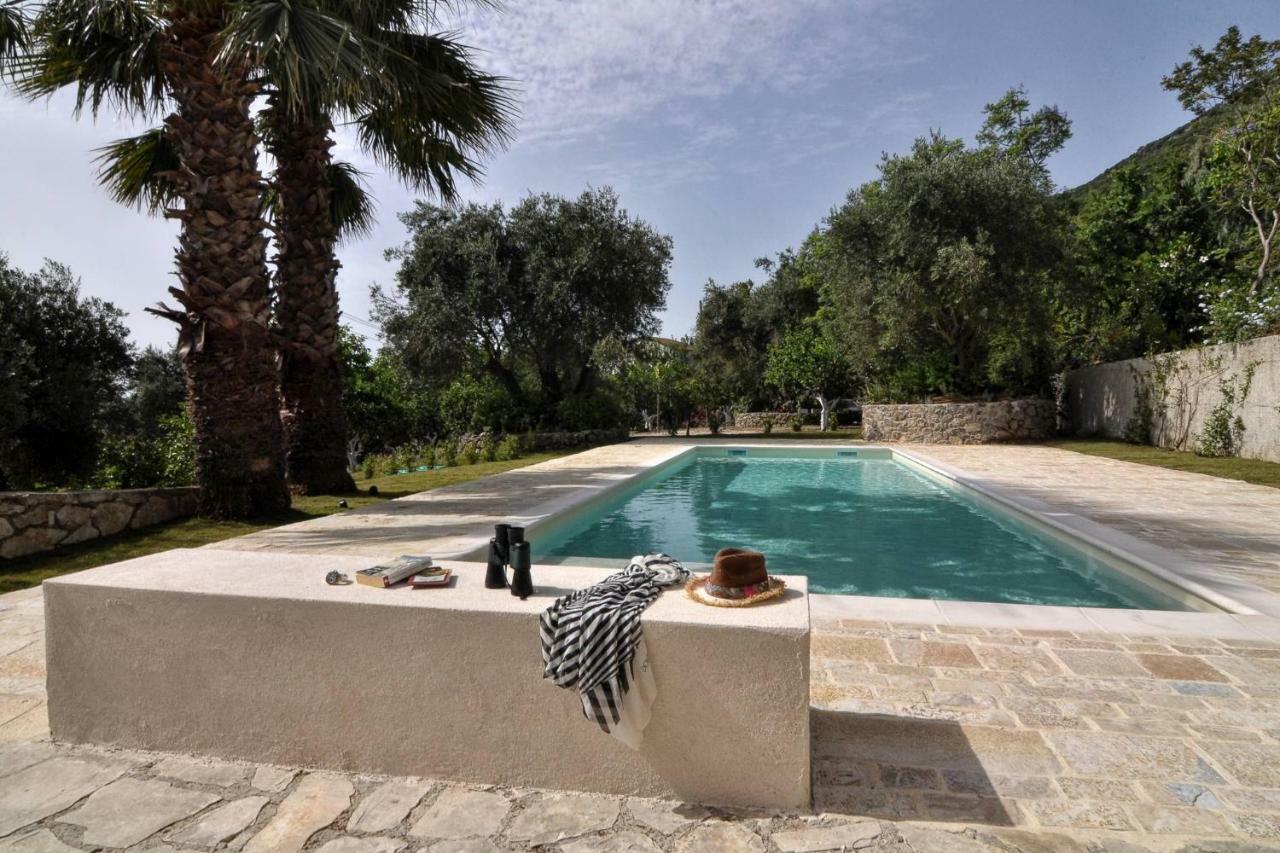 Ionian Garden Villas - Villa Pietra Mpenitses Eksteriør billede