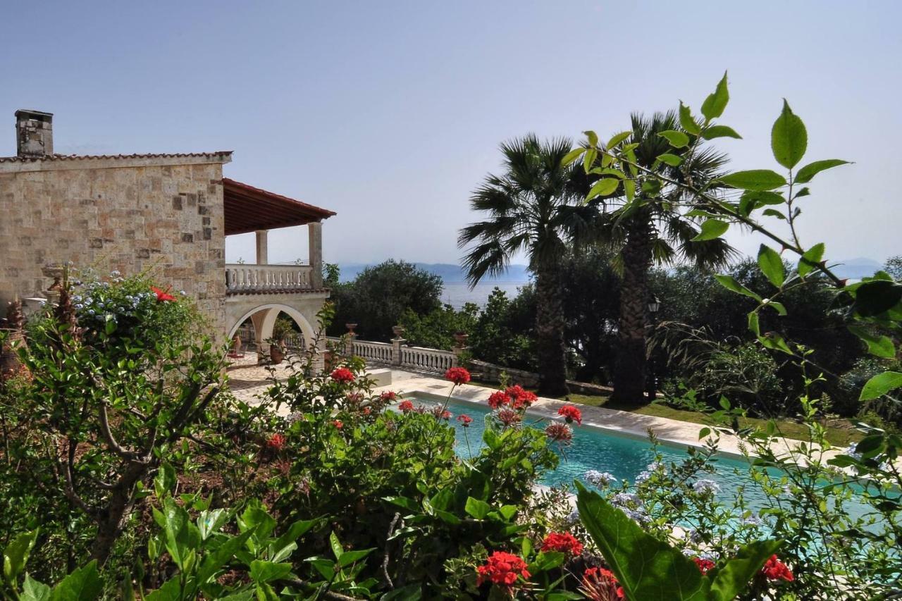 Ionian Garden Villas - Villa Pietra Mpenitses Eksteriør billede