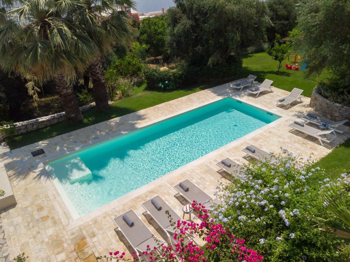 Ionian Garden Villas - Villa Pietra Mpenitses Eksteriør billede