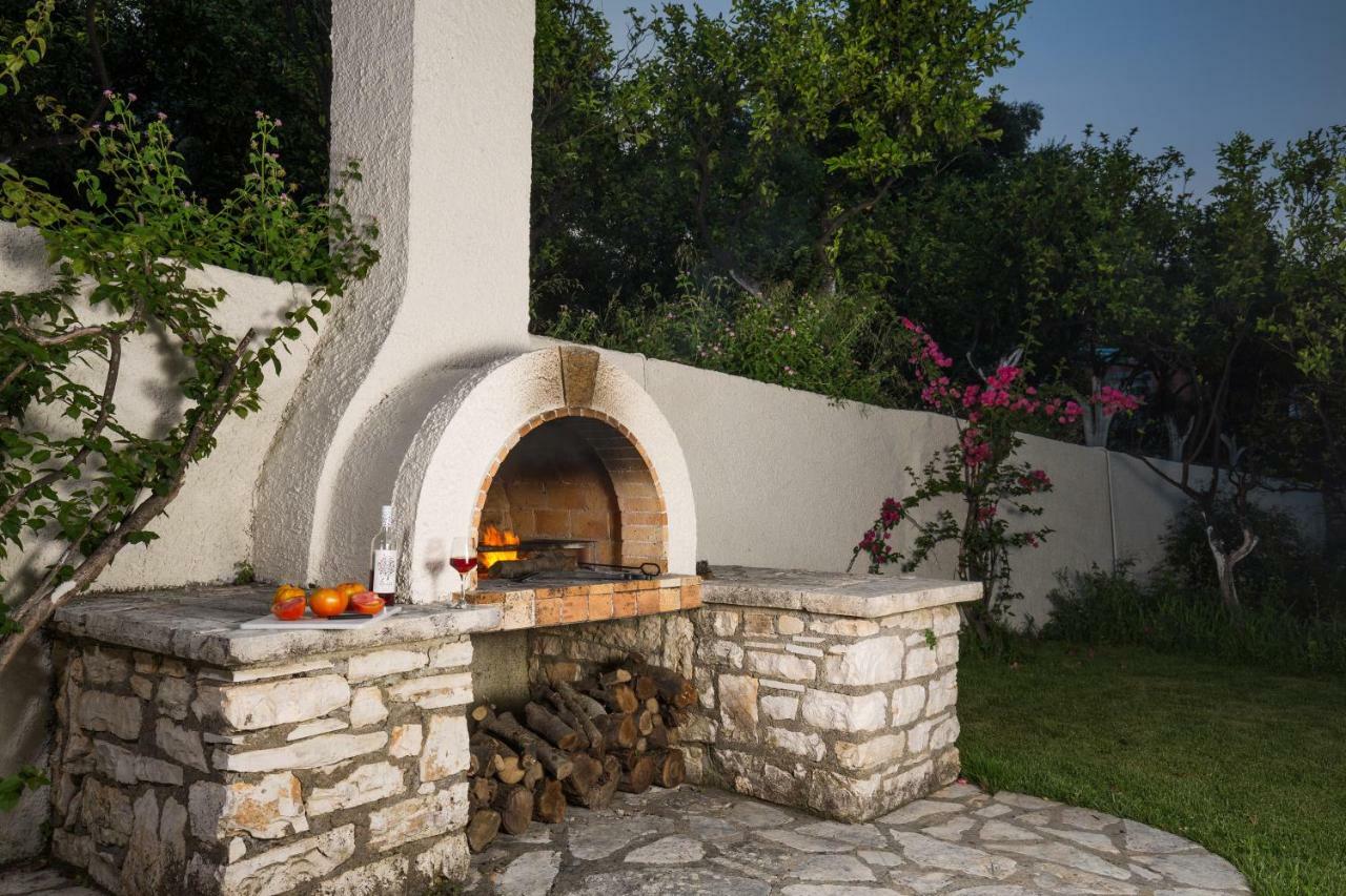 Ionian Garden Villas - Villa Pietra Mpenitses Eksteriør billede